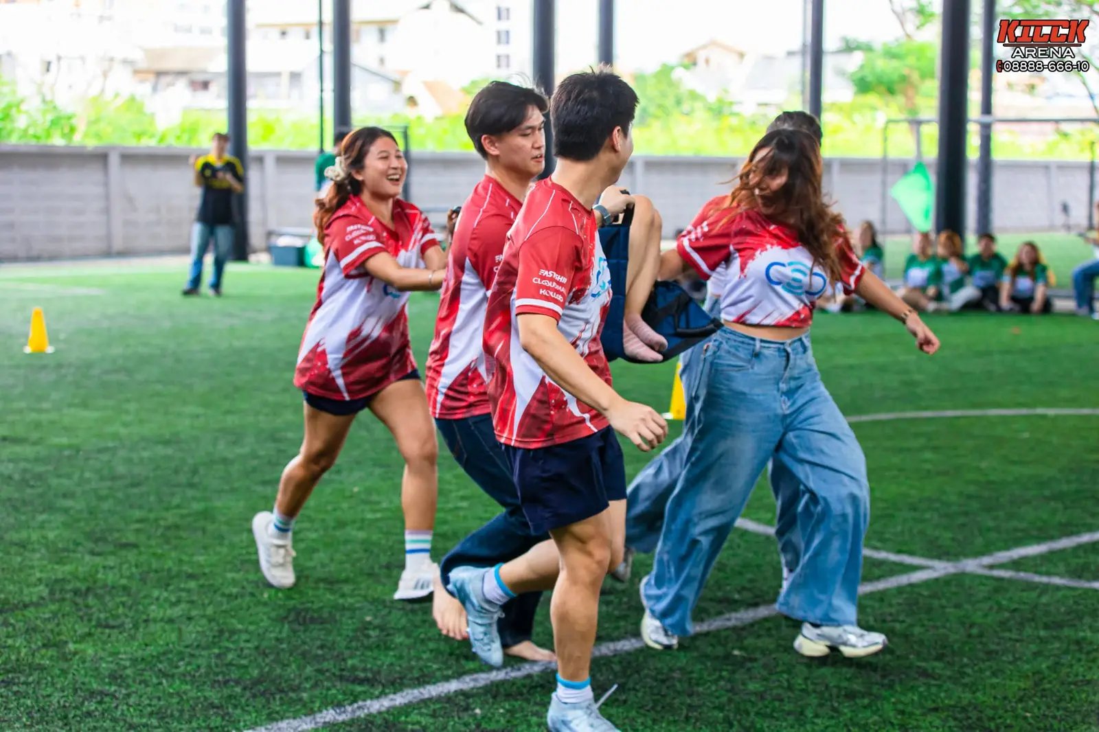 Red team players in a pair game
