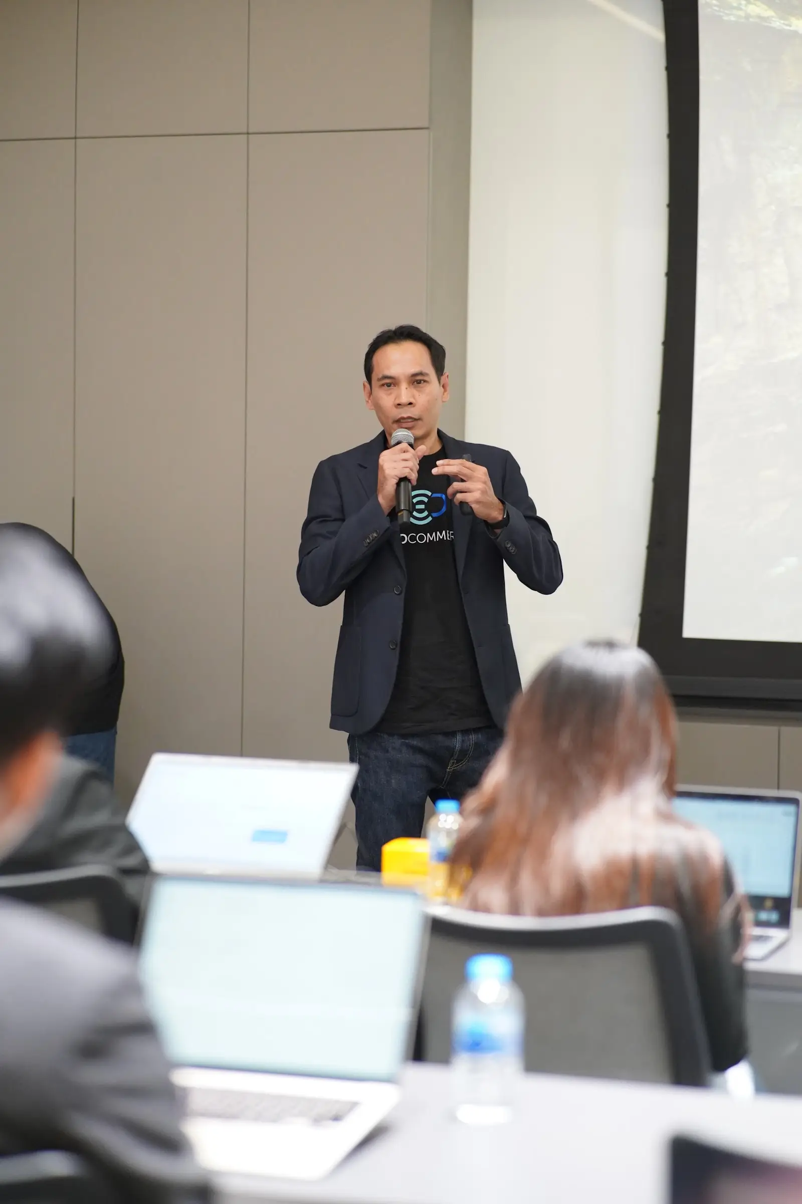 A speaker takes the room through the day